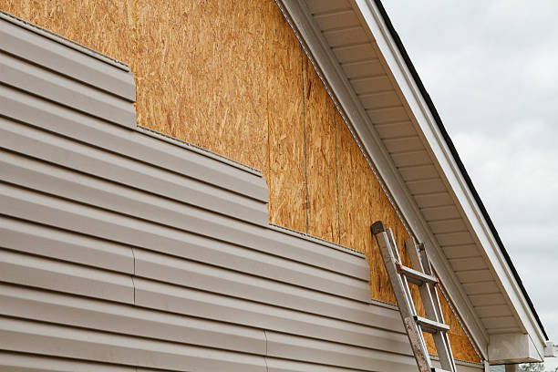 24/7 Emergency Vinyl Siding experts in Bristol, CT